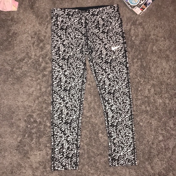 Nike Pants - White and black nike leggings Nike Pants - White and black nike leggings